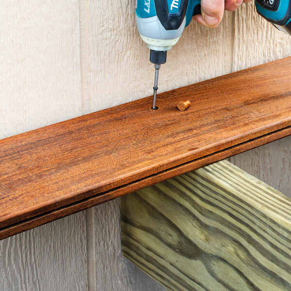 Feste terrassebord i hardtre