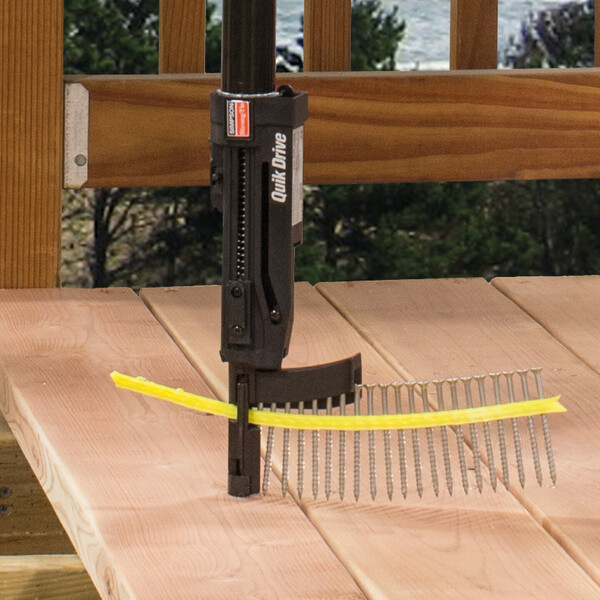 Montering av terrassebord